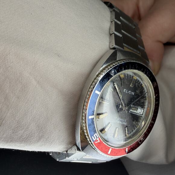 1960s ELGIN Diver Automatic Wristwatch 17 Jewels Day/Date Pepsi Bezel